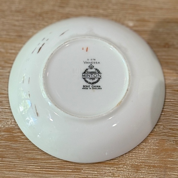 Vintage  1960s Vanessa Minton Cigarette Holder & Coaster Dish Set - Picture 3 of 9